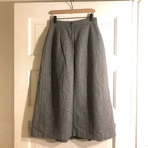 Gray vintage wool skirt with pleats and pockets